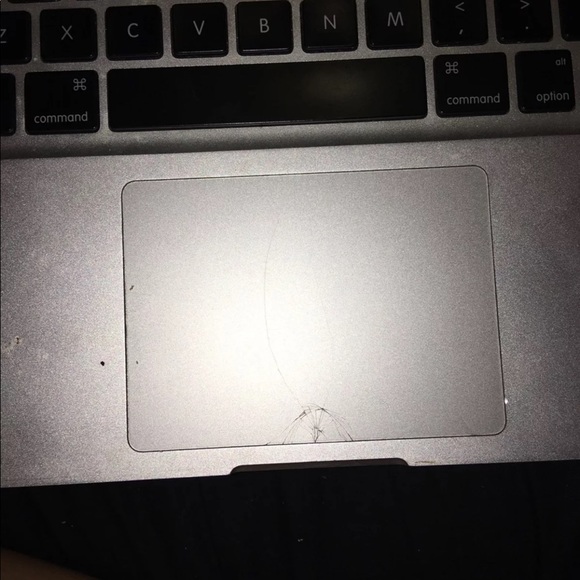 Macbook - Picture 2 of 4